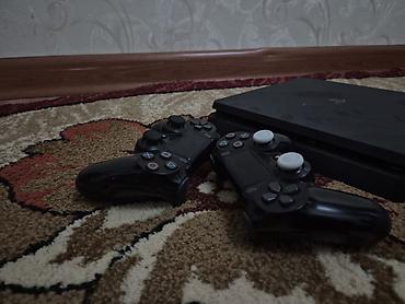 PlayStation 4 Slim, 512 ГБ. В комплекте: - 2 оригинальных геймпада — 3