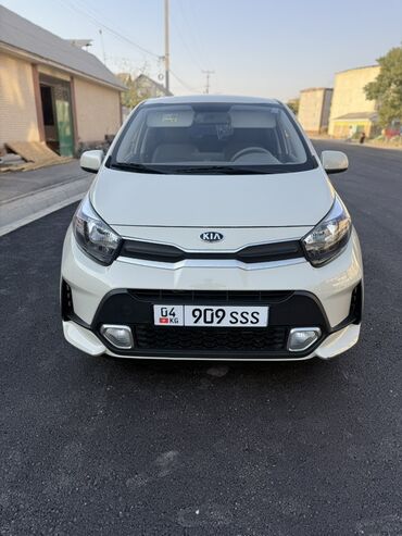 кредит на машину: Представляем компактный автомобиль Kia Picanto белого цвета, идеальный