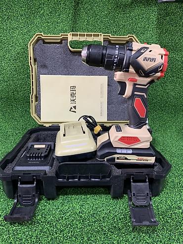 Дрель-шуруповерты: Аккумуляторная дрель-шуруповёрт 21V в кейсе. Комплект на фото — 2