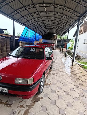 посадка авто: Volkswagen Passat: 1992 г., 1.8 л, Механика, Бензин, Универсал — 3