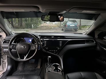 corolla 2004: Toyota Camry: 2018 г., Гибрид, Седан — 8