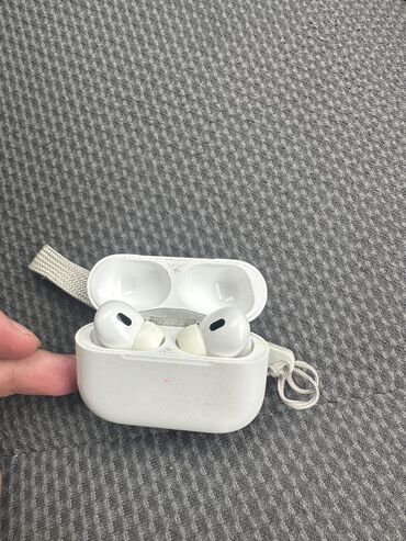 айрподс про 5: Air pods pro 2 Продаю оригинальные наушники Б/У 15000 с реальным