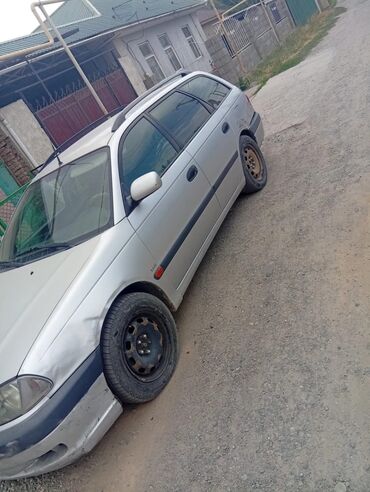 тоёта рав 4: Toyota Avensis: 2002 г., 1.8 л, Механика, Бензин
