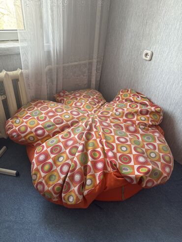 Другая детская мебель: Продается большая подушка на пол