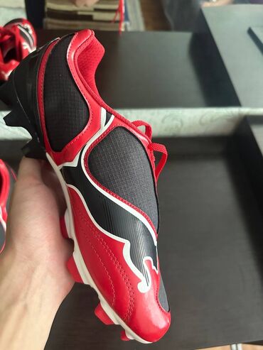 обувь на платформе: Футбольные бутсы Puma (оригинальный дизайн линейки с крупной «кошкой»