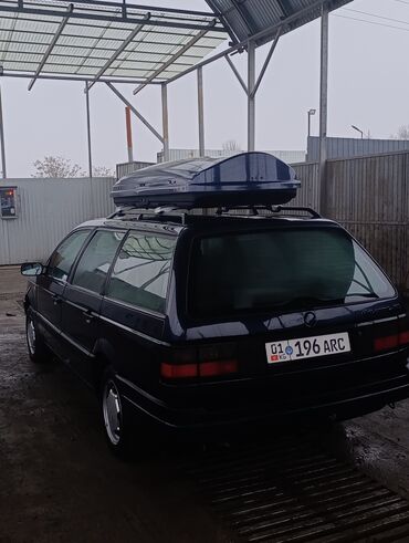 Volkswagen: Volkswagen Passat: 1989 г., 1.8 л, Механика, Бензин, Универсал