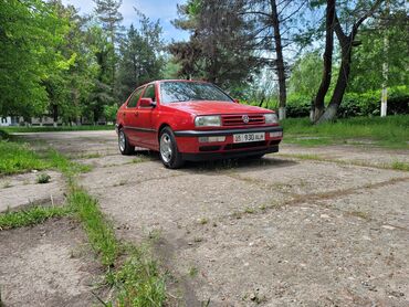 кунг на авто: Volkswagen Vento: 1992 г., 1.8 л, Механика, Бензин, Седан