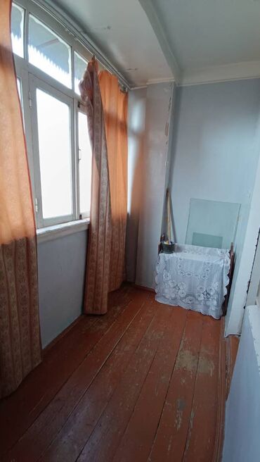 Köhnə tikili: Gəncə, 3 otaqlı, Köhnə tikili, 56 kv. m -da lalafo.az — 13 Köhnə tikili: Gəncə, 3 otaqlı, Köhnə tikili, 56 kv. m — 13