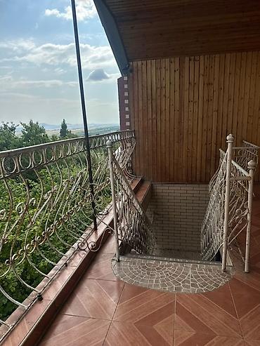Həyət evləri və villaların satışı: 7 otaqlı, 5 kv. m, Yeni təmirli — 28