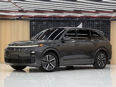 уна: Lixiang L7: 2024 г., 1.5 л, Автомат, Электромобиль, Кроссовер — 2