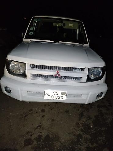 Mitsubishi: Mitsubishi Pajero iO (qısa kuzov, 3 qapı) – ağ rəngdə, şəhər və ofroud — 5