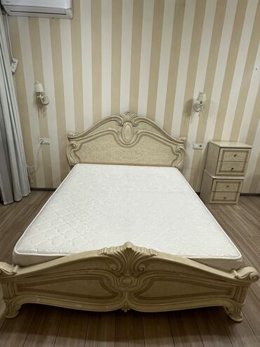 Спальные гарнитуры: Спальный гарнитур, Б/у, Двуспальная кровать, Шкаф, Комод, Белоруссия, Самовывоз, цвет - Бежевый