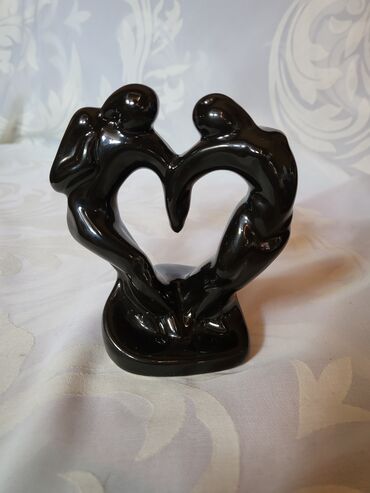 Figure: Figura, bоја - Crna, Novo — 2