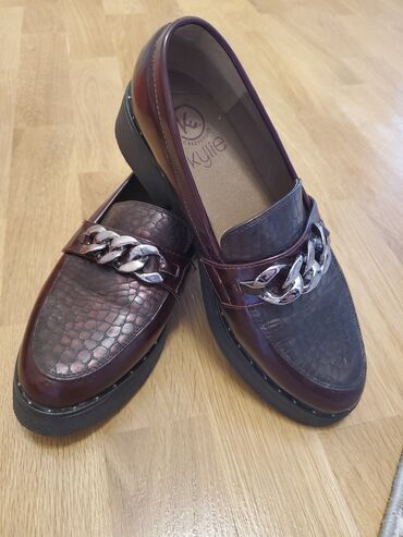 qadın loferlər: Kylie by Crazy Shoes qadın loafers - Rəng: tünd bordo (şarap