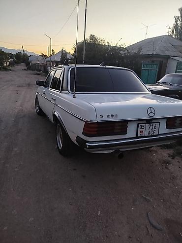 ли 9 авто: Mercedes-Benz W123: 1980 г., 2.3 л, Механика, Дизель, Седан — 5
