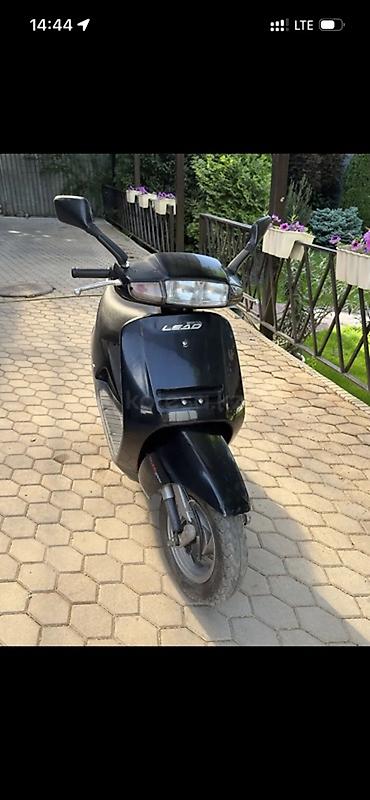 oz lider: Скутер Honda Lead (серия LEAD), черный цвет. 2 тактный двигатель 50 — 1