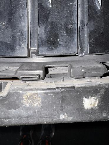 Решетки радиатора: Решетка радиатора BMW Оригинал — 9