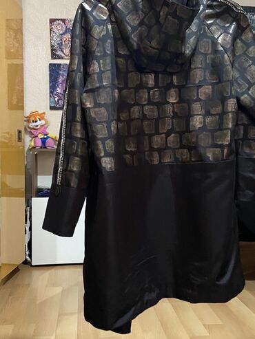 женские кофты для полных: Qadın yağmurluq/palto – qara rəngdə, kapüşonlu. - Üst hissə