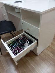 Sifarişlə manikür masaları: Düz masa, Siyirməli, Polkalı, Parlaq laminat, Kredit yoxdur — 2