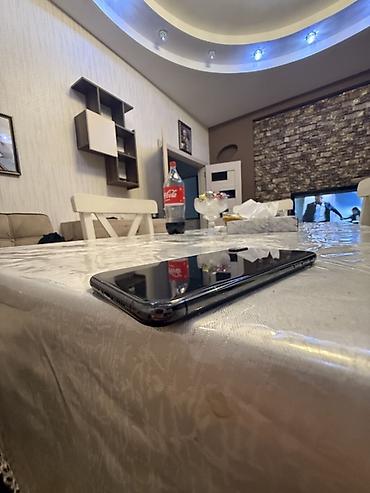 Apple iPhone: IPhone Xs Max, 64 GB, Space Gray, Face ID — 9