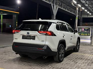 Toyota: Toyota RAV4: 2022 г., 2.5 л, Автомат, Гибрид, Кроссовер — 4
