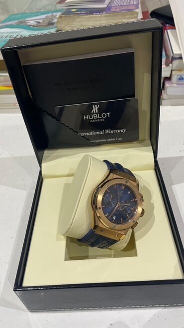 qarin ve bel piylerini eritmek: Qol saatı, Hublot, rəng - Qızılı
