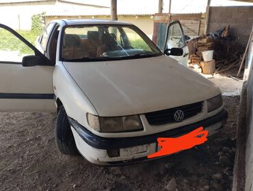 Volkswagen: Volkswagen Passat: 1994 г., 2 л, Механика, Бензин, Седан