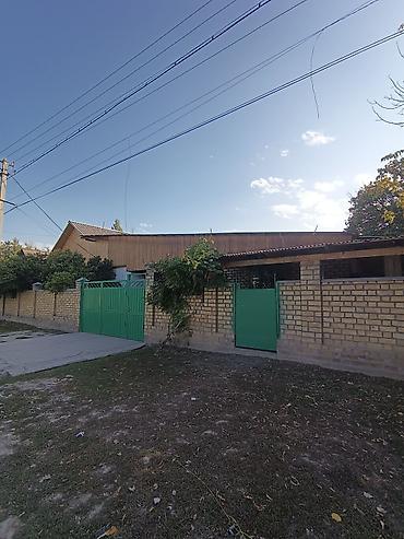 Үйлөрдү ижарага берүү: 100 м², 3 бөлмө, Ала-Тоо совхозу — 3