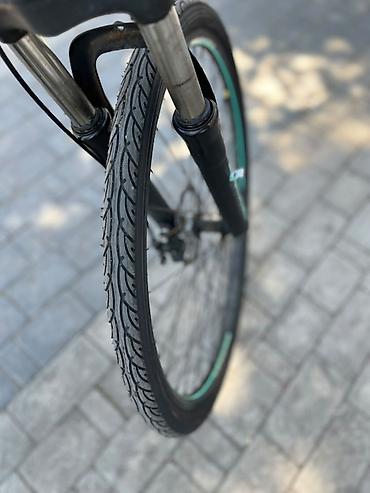 Trek velosipedləri: Şəhər/trek hibrid velosipedi - Çərçivə: yüngül metal, aerodinamik — 9