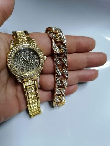 Setovi nakita: Komplet sa satom
Cena:2200din — 4