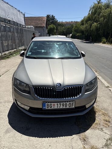 Automobili: Skoda Octavia: 1.6 l | 2016 г. 231140 km. Hečbek