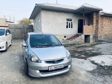 купить шины бу в бишкеке: Honda Fit: 2002 г., 1.3 л, Вариатор, Бензин, Хетчбек