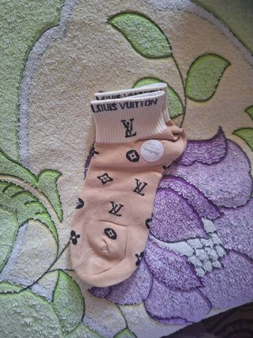 İdman geyimləri: Qadin corablari satilir,denesi 2 man;hamisi tezedir,etiketi uzerinde — 13