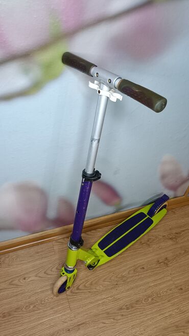 трехколесный велосипед для взрослых бу: Продается трюковой самокат. Высоту руля можно регулировать. Самокат