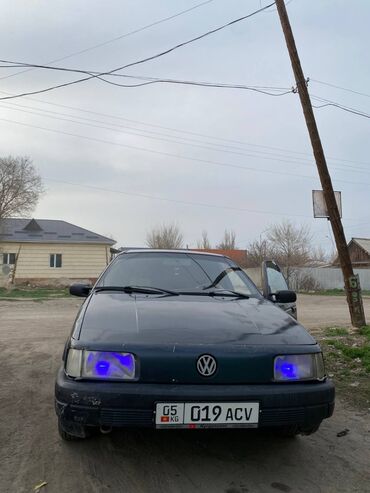 степ прадаю: Volkswagen Passat: 1990 г., 1.8 л, Механика, Бензин, Седан