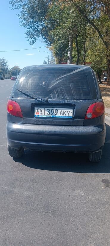 маленькая машина: Компактный хэтчбек Daewoo Matiz, идеально подходящий для городских