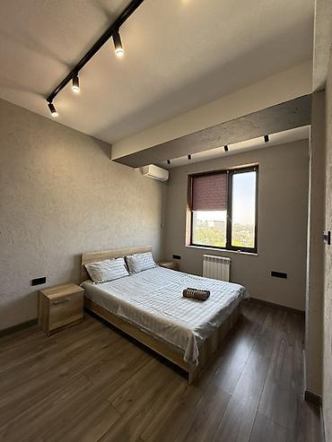 Посуточная аренда квартир: 1 комната, Душевая кабина, Постельное белье, Кондиционер — 1