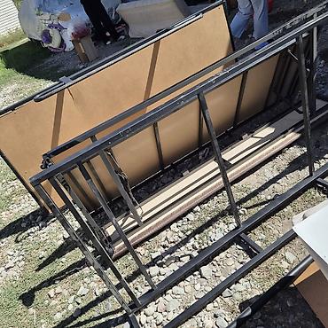 bunk bed: Разборная металлическая двухъярусная кровать с комплектом настилов и — 1