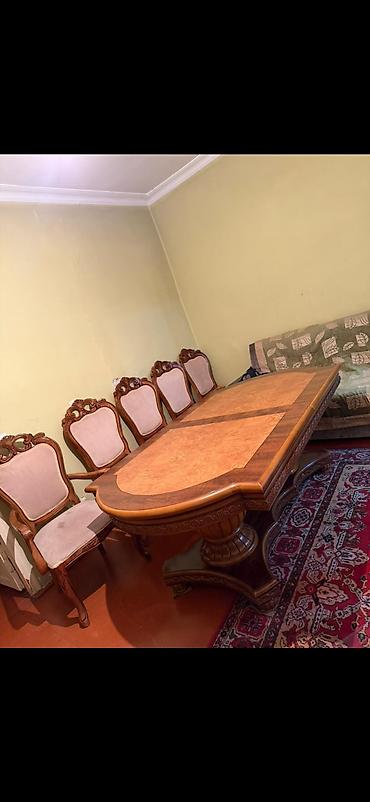 güzgülü mebel dəsti: ✅Wok ENDiRIM Malaziya masa Desti 220 manata satılır 8 oturacagla — 1
