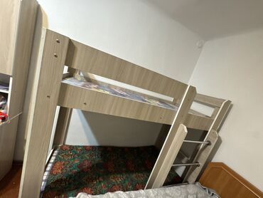 двух ярусный кровать бишкек: Продается двухярустная кровать б/у. Состояние хорошее. Высота 1,55