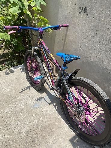 velosiped adidas: BMX/Dirt-stil dağ velosipedi – fərqli dizayn və gücləndirilmiş — 2