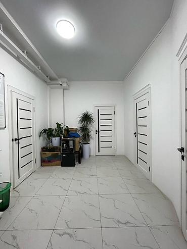 реэлтор: Кеңселерди сатуу 123 м², Ремонту бар, 1 кабат — 4