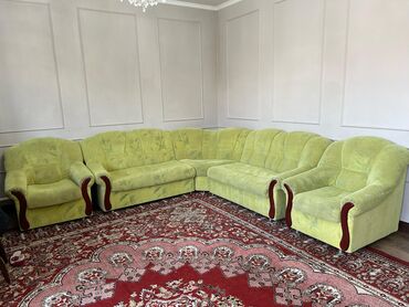старый мебель: Продается диван