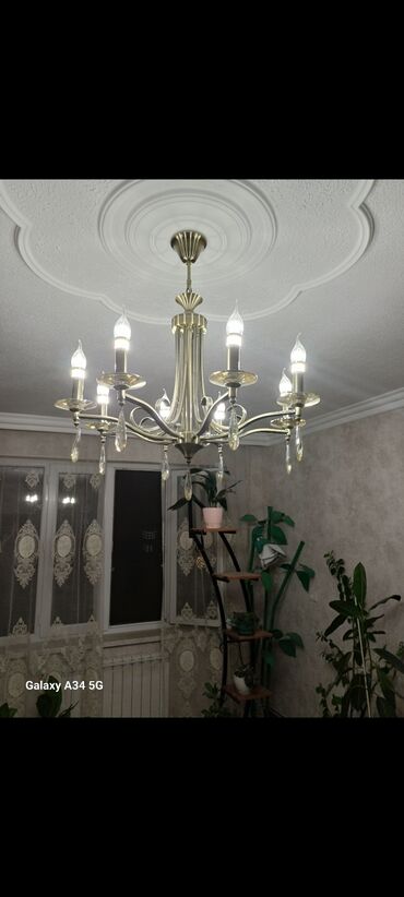 Pərdə və jalüzlər: Çılçıraq, 8 lampa