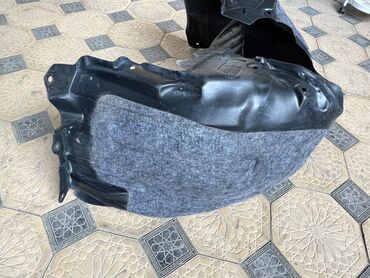 Подкрылки, брызговики, защита днища: Подкрылок Передний левый Toyota, 2021 г., Б/у, Аналог — 3