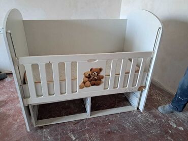 mebel satılır: Oğlan və qız üçün, Dördbucaq, Beşik, Dəst ilə, Matras ilə, Yellənmə mexanizmsiz