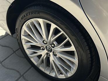 Toyota: Toyota Camry: 2018 г., 2.5 л, Автомат, Бензин, Седан — 8