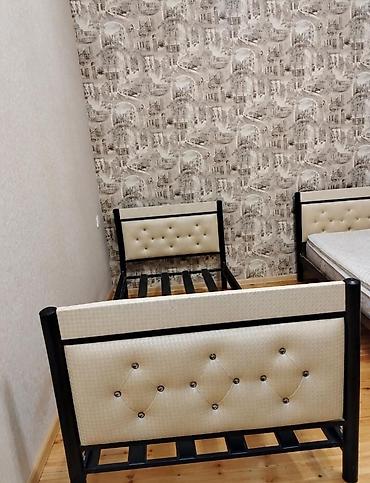 Iki eded carpayi satilir// Matras yoxdur. Qiymet bir ededi 75 azn