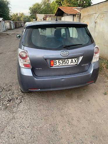 Унаа сатуу: Toyota Verso: 2009 г., 2 л, Кол менен иштөөчү, Дизель, Вэн/Минивэн — 5