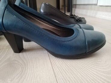 Ženska obuća: Cipele 41, bоја - Tamnoplava